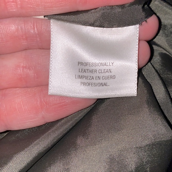 Brown distressed styled genuine leather jacket made by Route 66. Tight fitting. - Picture 10 of 10